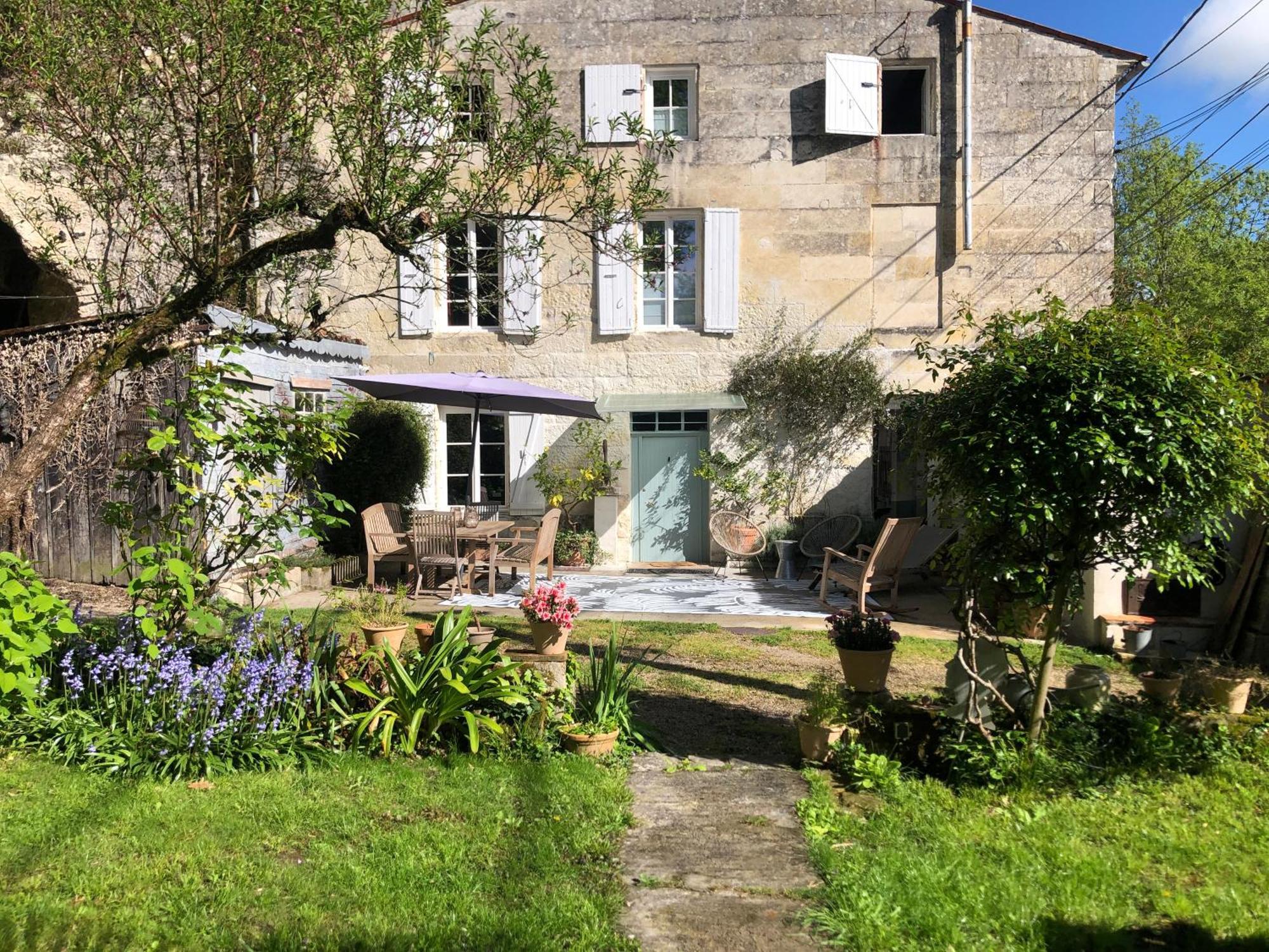 L'Heure Bleue Bed & Breakfast Saintes Exterior foto